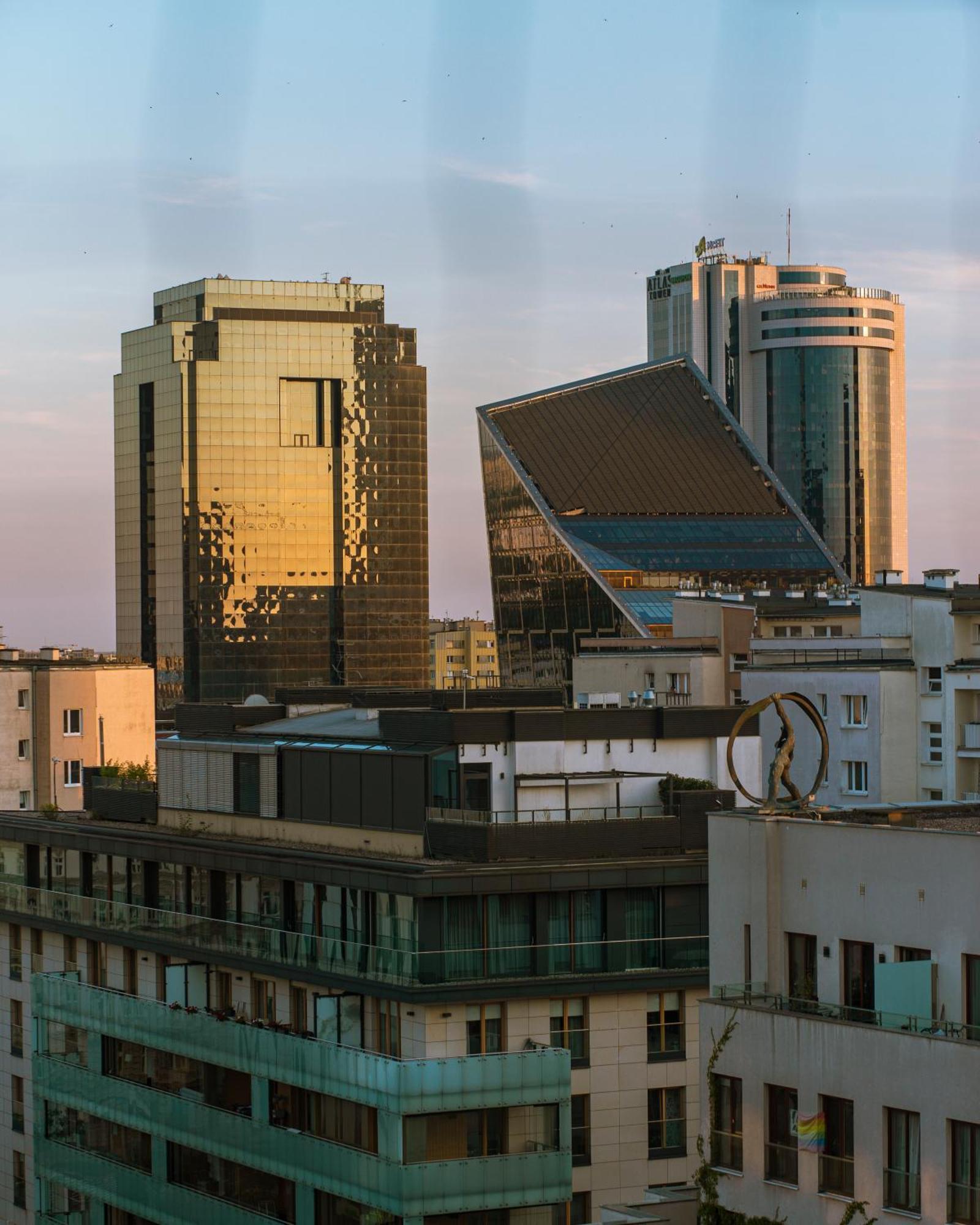 Iron Sunset Apartment Warsaw Exterior photo